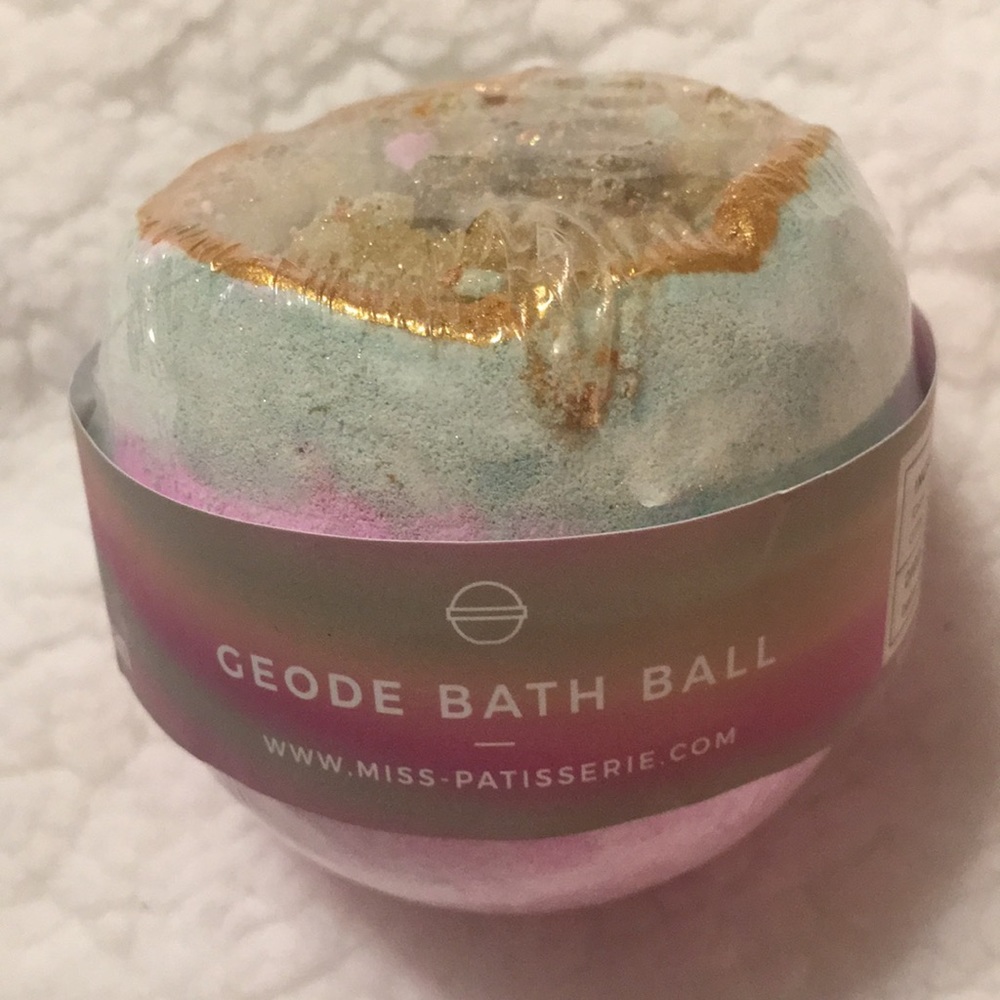 Miss Patisserie Geode Bath Ball